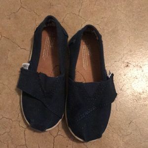 Toms Shoes - T7 navy classic toms Toms Shoes - T7 navy classic toms